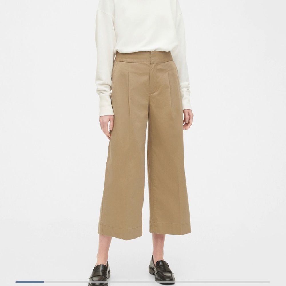 BNWT Gap khaki high rise wide leg pants